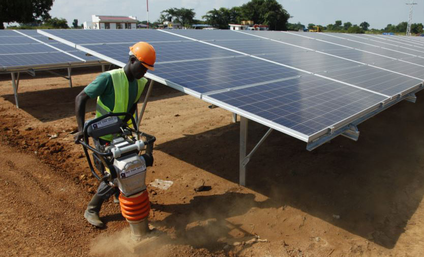 La multiplication des centrales solaires en Afrique est un bon signal pour la lutte contre l’exclusion énergétique