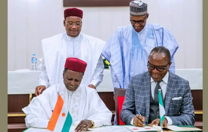 Le Niger va raffiner une partie de son pétrole au nord du Nigeria