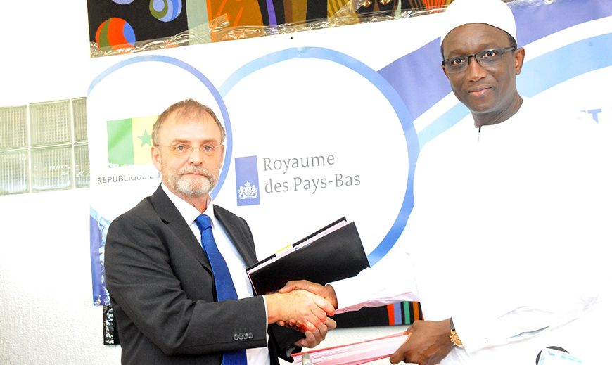 Les Pays-Bas accordent une subvention de 400 000 euros au Sénégal pour un projet d’électrification en Casamance