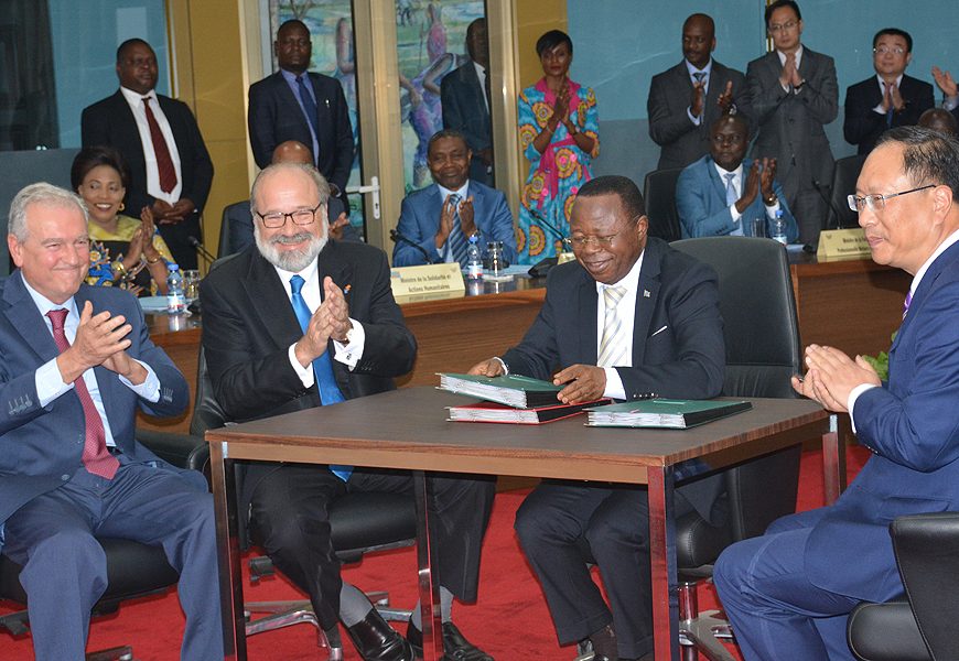 RDC: l’accord de développement du barrage Inga 3 (11 000 MW) signé entre les développeurs du projet et le gouvernement