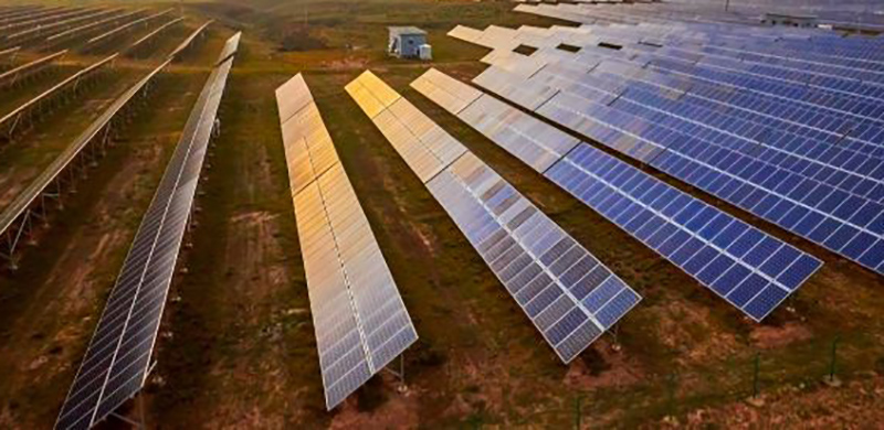 Electricité de Guinée va acheter l’énergie de la centrale solaire de Khoumagueli pendant 25 ans