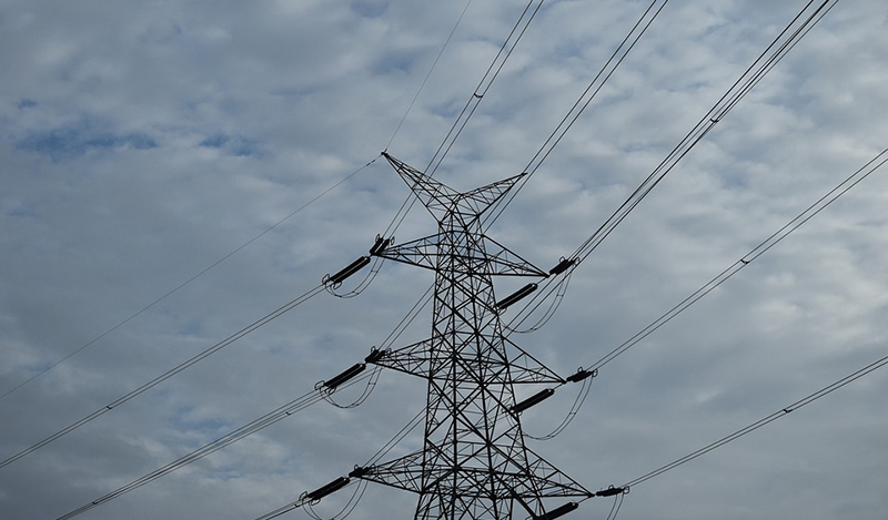 Huit offres reçues pour la ligne de transport d’électricité 500 kV entre l’Egypte et l’Arabie saoudite