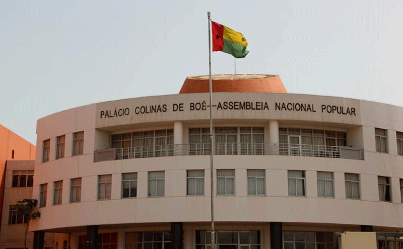 Guinée-Bissau: les députés exigent la transparence au président dans les contrats E&P des hydrocarbures