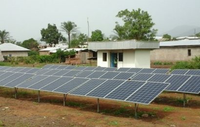 Cameroun: la participation des communes à la gestion des centrales solaires construites par le chinois Huawei en étude (officiel)