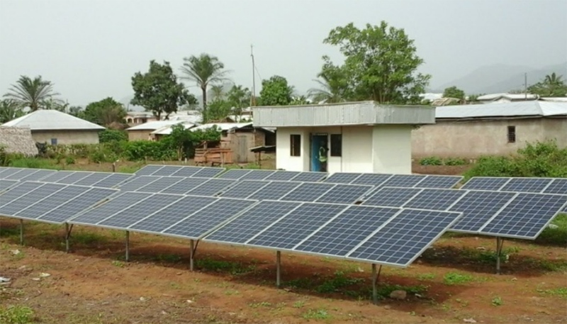 Cameroun: la participation des communes à la gestion des centrales solaires construites par le chinois Huawei en étude (officiel)