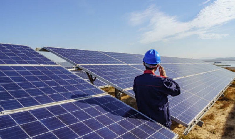 Algérie: 86 entreprises étrangères déjà intéressées par le projet de 1 GW de solaire