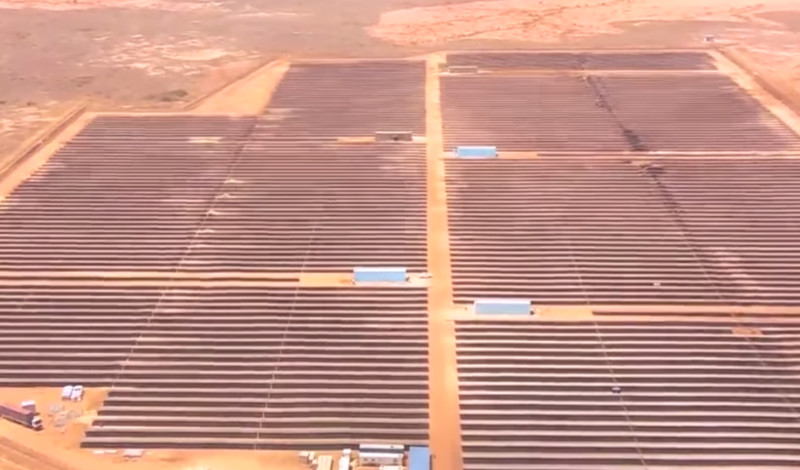 Niger : accès à l’électricité pour 500 000 personnes avec l’exploitation de la centrale solaire de Gorou Banda